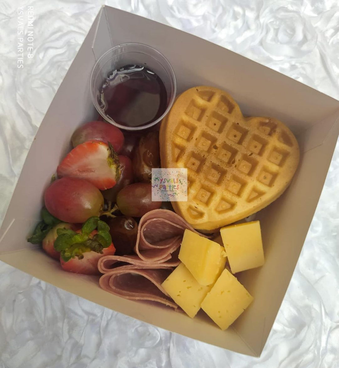 EKCAA01 Caja Taza, Desayunos, Postres y Jabones.