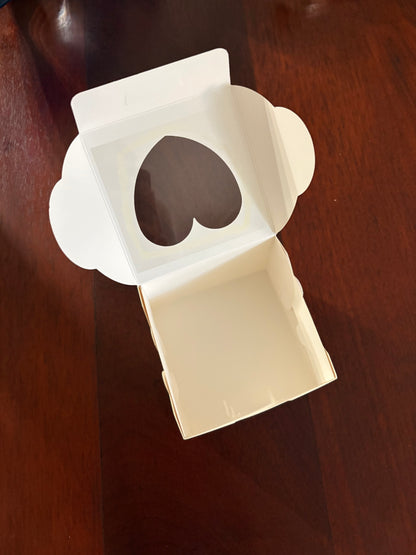 EKY01 Caja Blanca Corazon plegadiza